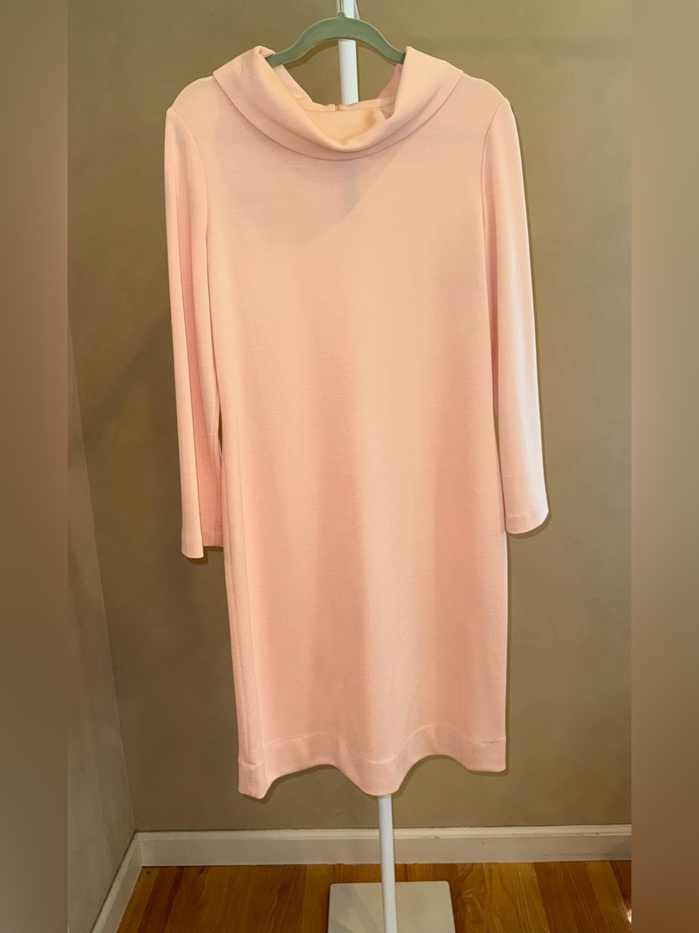 St. John vintage pale pink/ peach long-sleeve Santana knit dress size 12